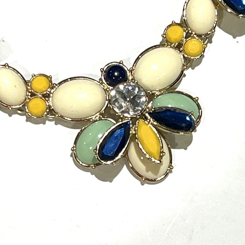 Talbots Statement "Bee" Cause Its Summer Necklace - image 3